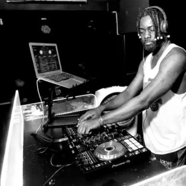 Explore Kwyzer's DJ Explore Kwyzer's DJ