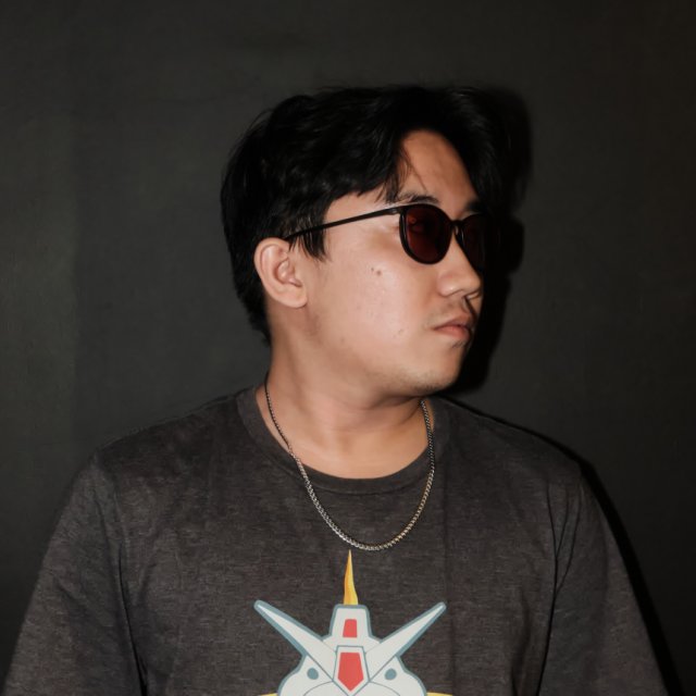 Explore Kwyzer's DJ