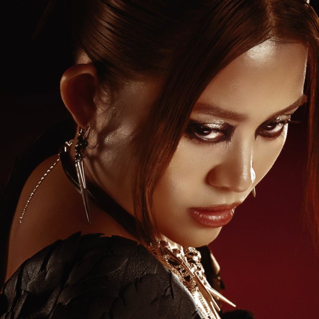 Explore Kwyzer's Makeup Artist