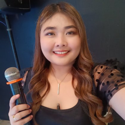 Host Keem Enriquez