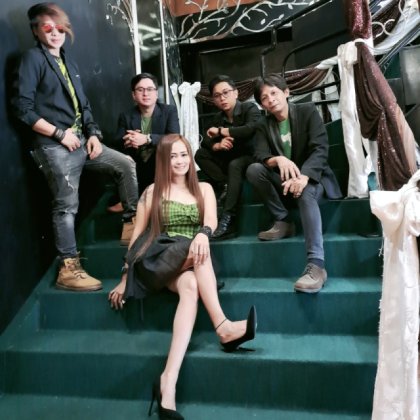Velvet 2-0 Band