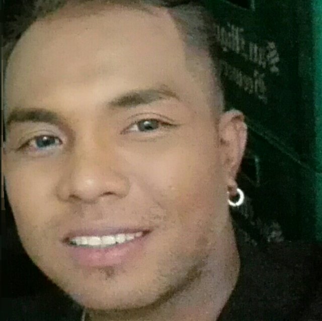 Explore Kwyzer's Singer