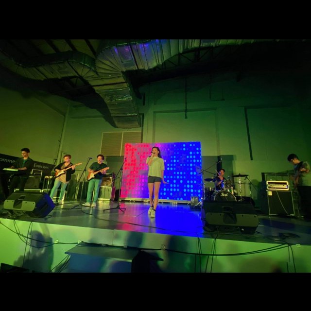 Explore Kwyzer's Band Explore Kwyzer's Band