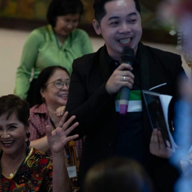 Explore Kwyzer's Hosts/Emcees