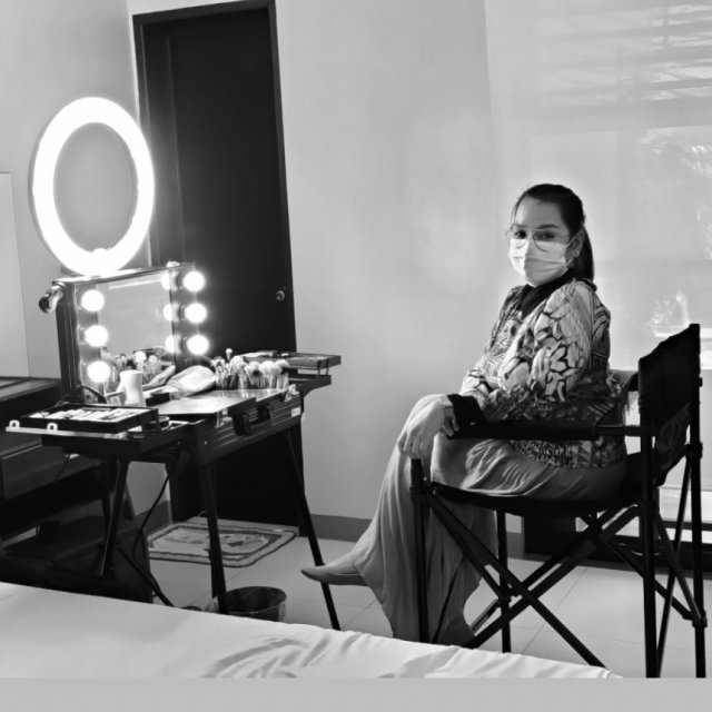 Explore Kwyzer's Makeup Artist