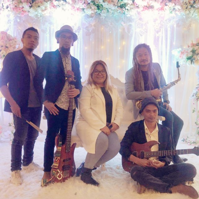 Explore Kwyzer's Band