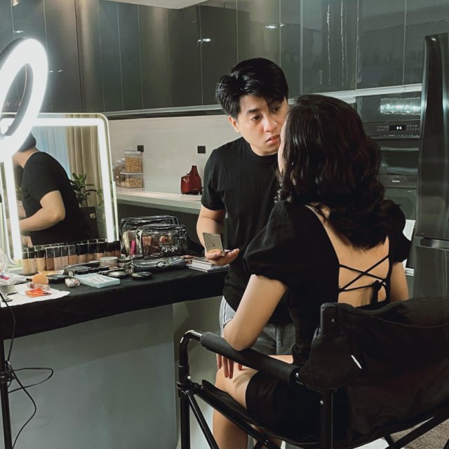 Explore Kwyzer's Makeup Artist