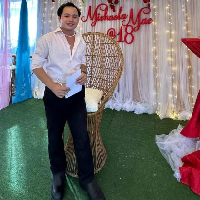 Explore Kwyzer's Hosts/Emcees