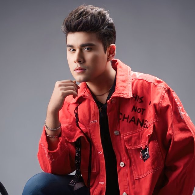 Explore Kwyzer's Singer