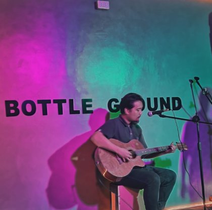 Solo Act / Guitar Balladeer Solo Act / Guitar Balladeer
